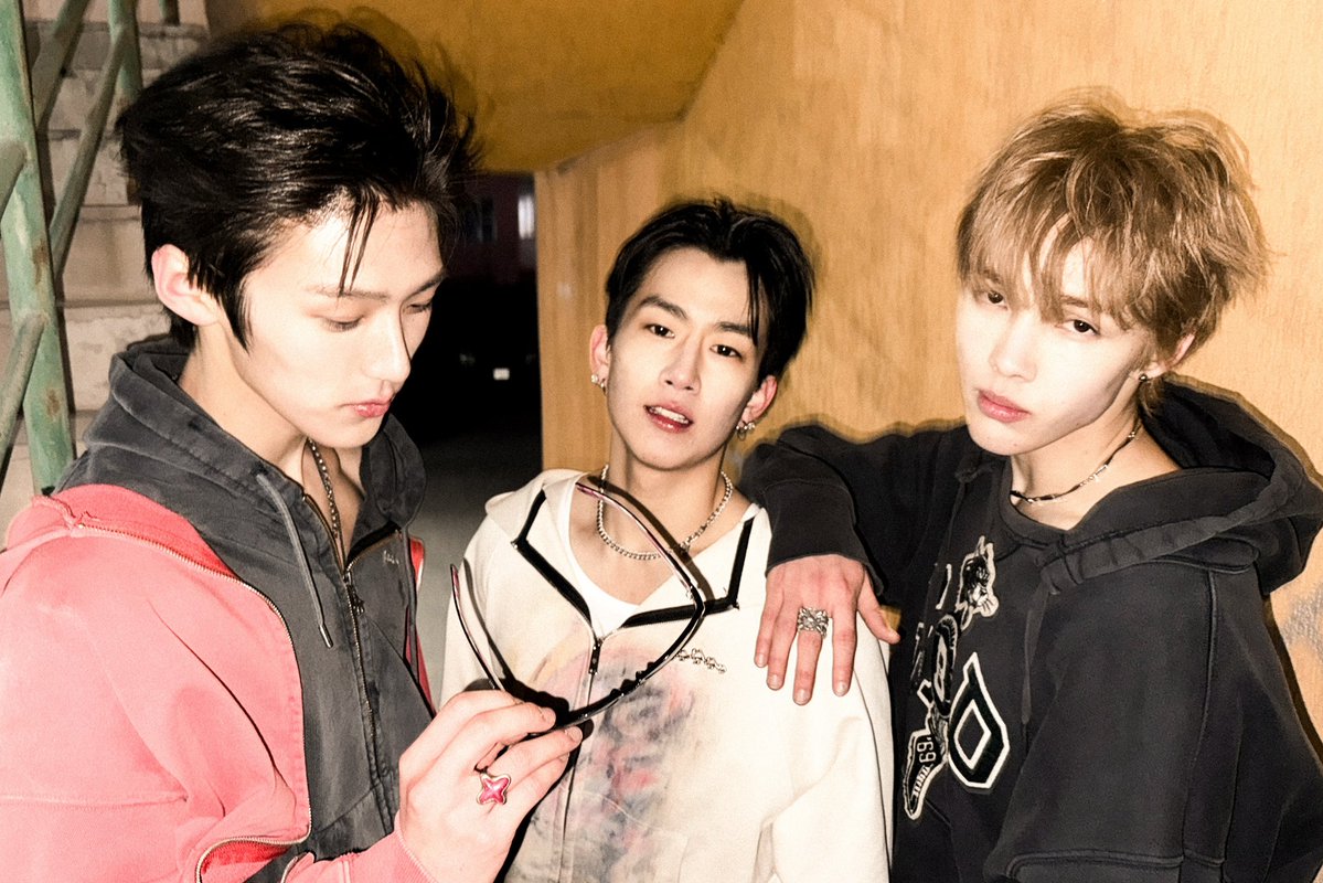 wayfboys tweet picture