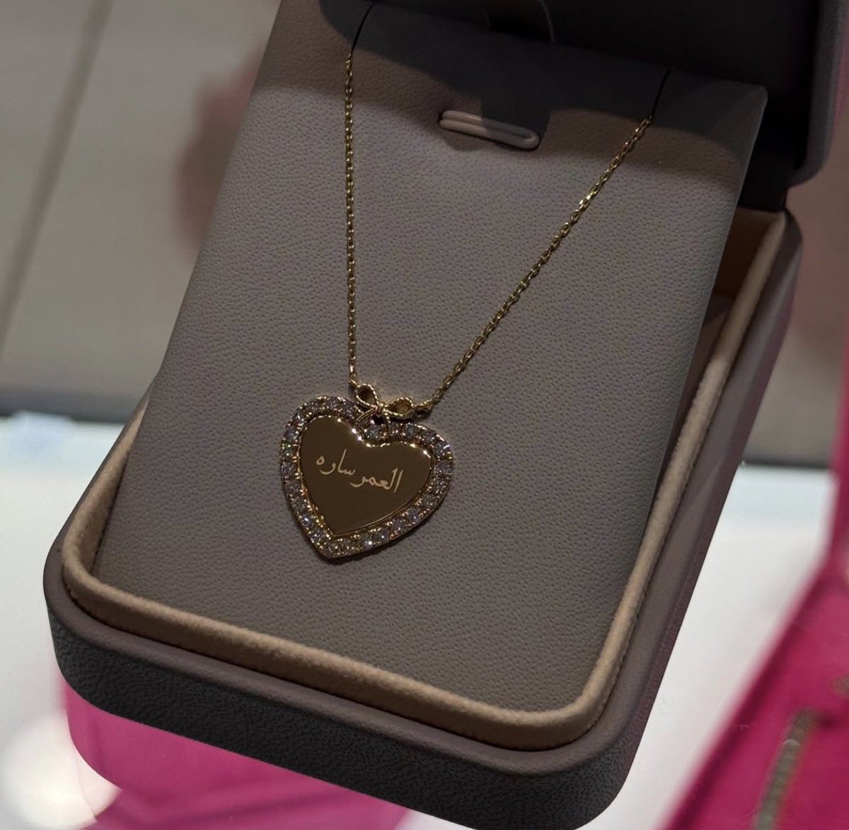 styleinour's tweet photo. العمر ســــاره ♡ https://t.co/H46PwQxXm5