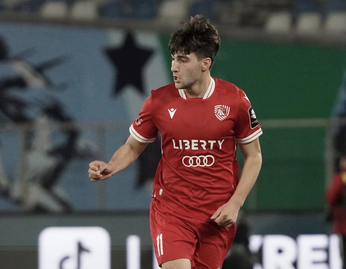 FabrizioRomano's tweet photo. 🚨🔴⚪️ Georgian talent Andria Bartishvili can be considered a new Arsenal player.

Medical completed, contract set to be signed and deal formally sealed. 🇬🇪

Bartishvili will join #AFC first team in summer 2027 when he turns 18. https://t.co/Kew2ZS8r3i