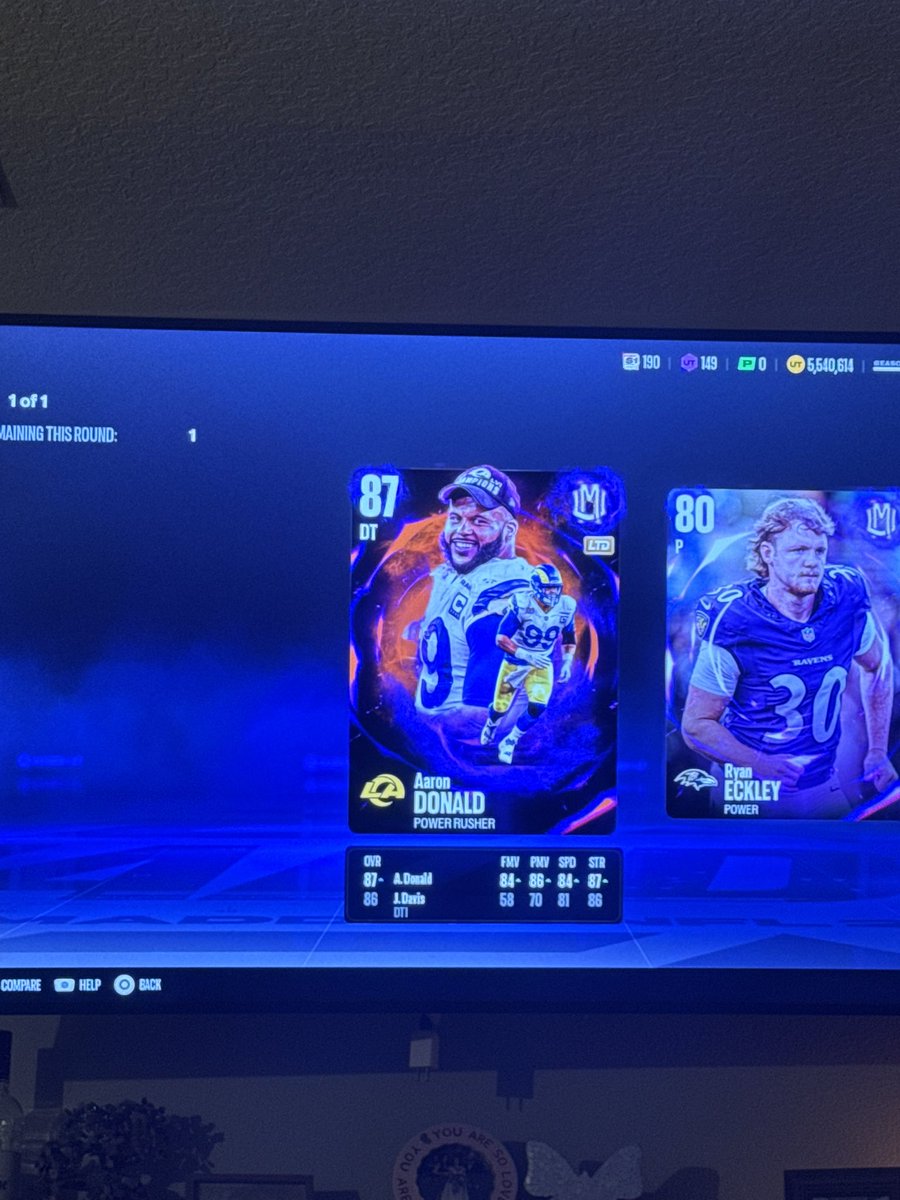 FfNewsflash's tweet photo. @Zirksee Out the coin pack! https://t.co/eSkSWMl6OM
