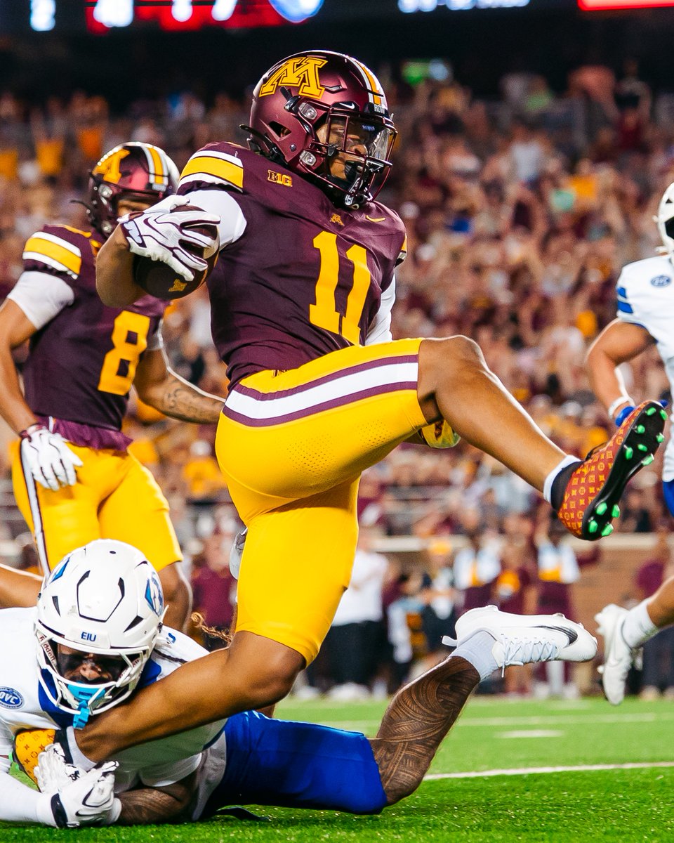 Minnesota Football: JAVON TRACY HOUSES HIS SECOND PUNT RETURN FOR A TOUCHDOWN! 🤯 It's 42-7, #Gophers!