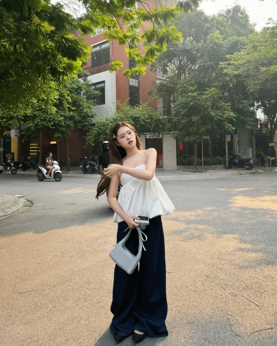 toki_dj's tweet photo. Hello, lovely soul 💫 Always keep in mind that there’s magic in kindness, sprinkle it everywhere you go. 🌼
AHCn https://t.co/cpric0W0Vh