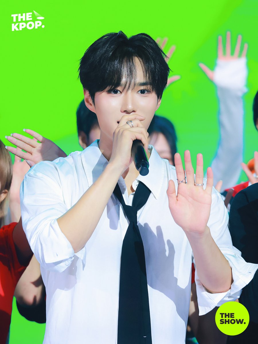 THEKPOP's tweet photo. [BEHIND PHOTO] THE SHOW. Ep.398 THE SHOW CHOICE #ALPHADRIVEONE #ALD1 #알파드라이브원 #THESHOW #THEKPOP https://t.co/SEb6l6n0k7
