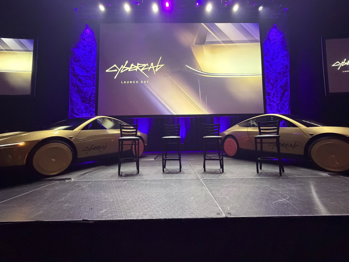teslaownersSV's tweet photo. The stage of the keynote for Cybercab launch https://t.co/TPkCGi6I4o