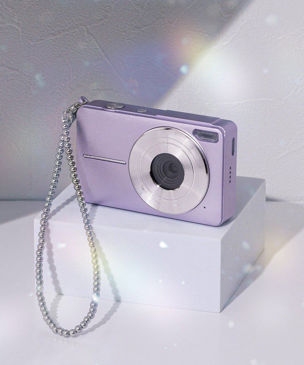 3COINS_news's tweet photo. ＊NEW＊

デジタルトイカメラ
3,520円（税込）
https://t.co/zN969Z6iAM

静止画も動画も撮影可能✧
タイマー撮影や連写、暗い場所での撮影を補助するフラッシュ機能を備えており、お出かけやイベント、日常の思い出もおしゃれに記録しよう！

#3COINS https://t.co/7wHfGXahdc
