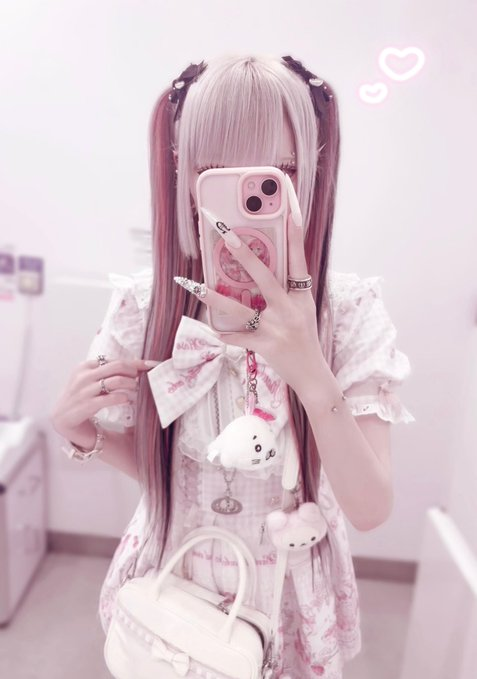 Hongnor1's tweet photo. (((o・ω・)🎀🖤 https://t.co/IajjKl3HeS
