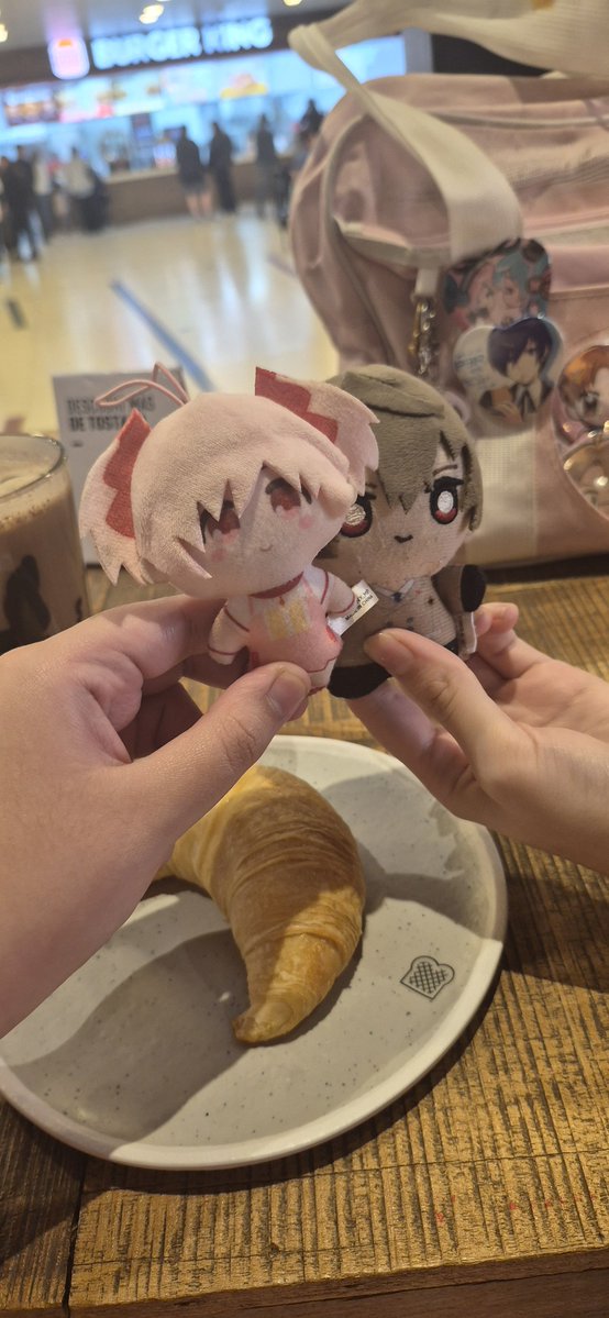 mysweetmad0ka's tweet photo. jueves de madoka en el cine (੭ ;´ ⌂ `;)੭♡ https://t.co/8Z7jcWD8zt