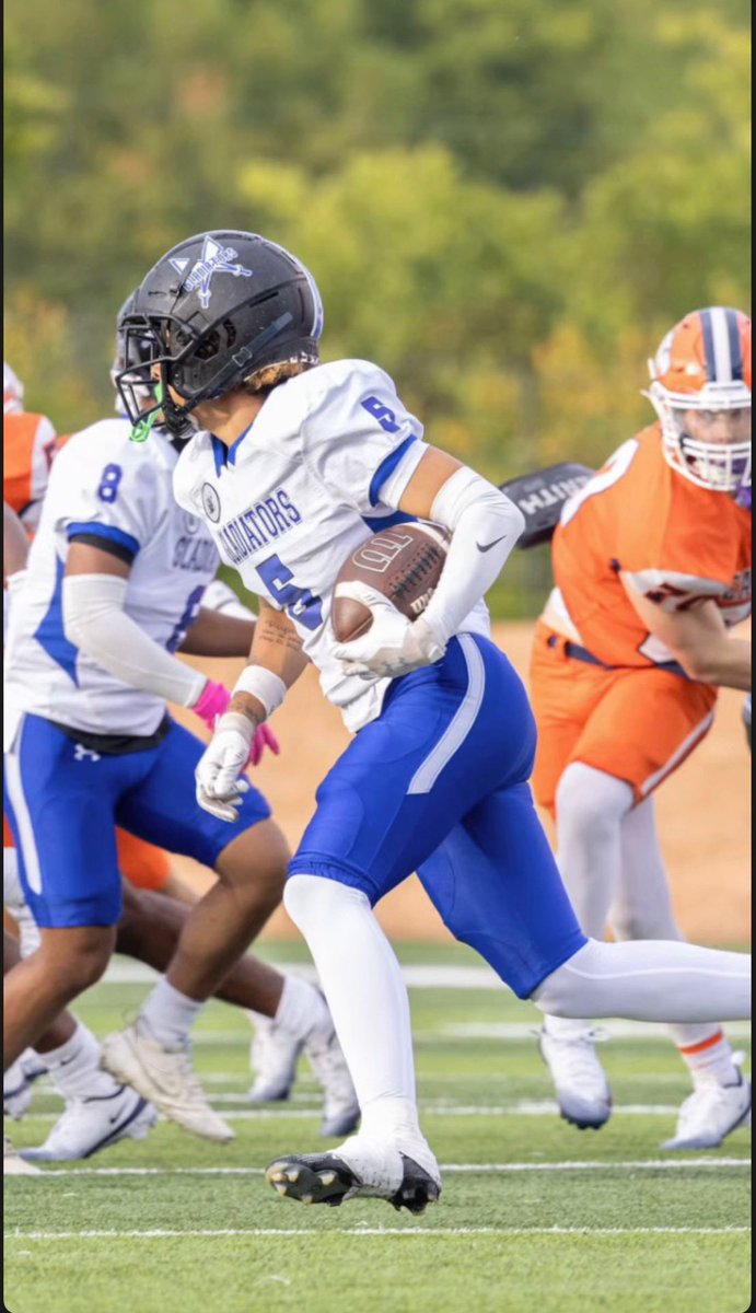 TyvinGrady's tweet photo. After a great talk and and text  from @ZachariasM27 I’m blessed to receive a offer from SC gladiators more to come and blessed ❤️ @train0187 @RoyRavenell @PRecruiting7 @dlsabre @rams_hhs @Hhsramsstrength @HHSRamAthletics @CoachAmosLamb @CoachCChester https://t.co/PJQjfT4jgd