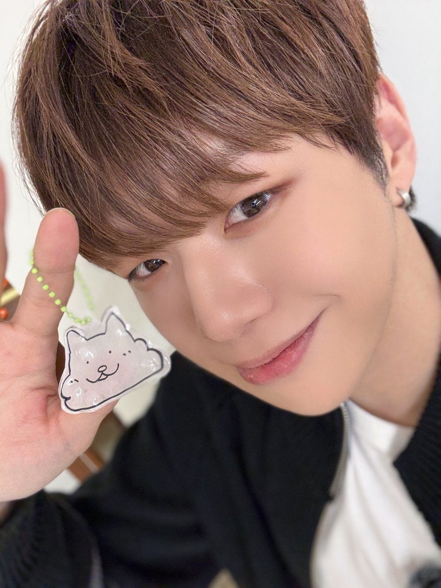 callmeniela's tweet photo. 애타게 부른 담이가 갖고싶어서... https://t.co/Rk0wWGKsp3