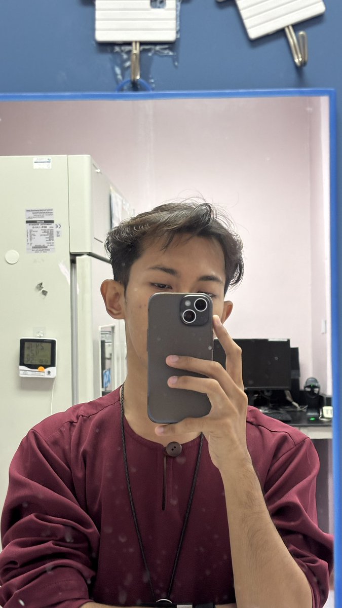 ujennni's tweet photo. Terima kasih acik nasi lemak sebab bagi saya extra kuih pagi ni. Ni dah kali ketiga kot dapat kuih extra 😅🥰 https://t.co/jC16pmG9ki