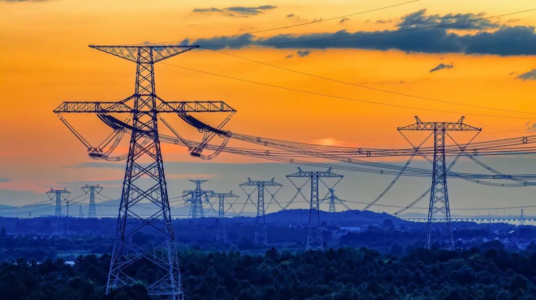 LuRuquan's tweet photo. #China aims to build a national unified electricity market by 2030, integrating spot, long-term, capacity and ancillary service markets.

Breaking down interprovincial barriers and leveraging price signals will enable more efficient cross-regional power trading. #15thFiveYearPlan https://t.co/R13XyK0VC3