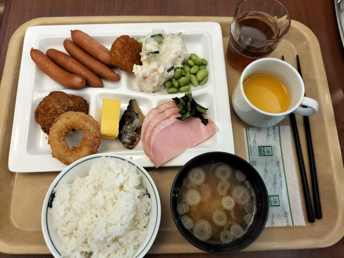 ta17e's tweet photo. @myojou_cocone おはよん😊岩手県の一ノ関駅から盛岡駅行って、乗換して青森駅に向かっています🚄ホテルの朝食が超美味しかったです😋 https://t.co/Q5yHefCYiG