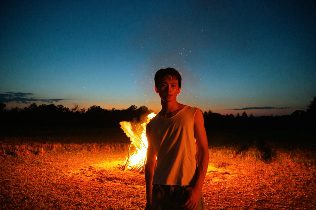 upperroomlabel's tweet photo. Still, while the fire rises.🔥 
Somewhere I could breathe a little deeper. 🌾☀️🍃

https://t.co/OQngjhwXZn

#MarkLee #마크리 
#MyFriend_MarkLee
#UpperRoom #어퍼룸 https://t.co/bpREY7wZ1p