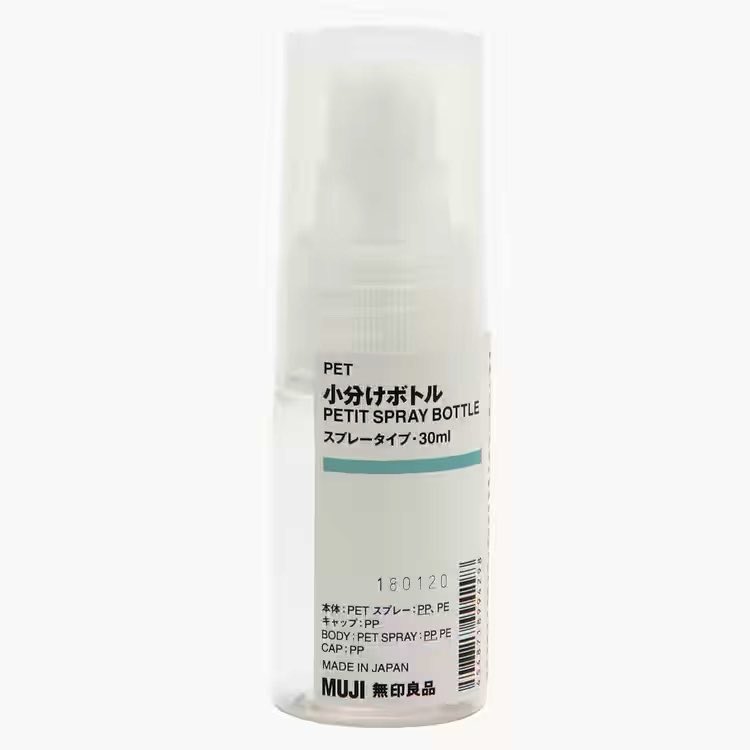 motocosan's tweet photo. 【最近の 楽園】

無印良品
PET小分けボトルスプレータイプ30ml・250円

ただの水！を入れて使ってます、サイコーです✨

・ヘアアイロンする前ちょこっとシュシュっ
・ただ顔全体にシュッシュ…でマジ生き返ります笑
・クリーム塗る前にもシュッシュっ

保湿とはまた別用途ワリキリで良き♡

↓公式画 https://t.co/2nA8zfysR4