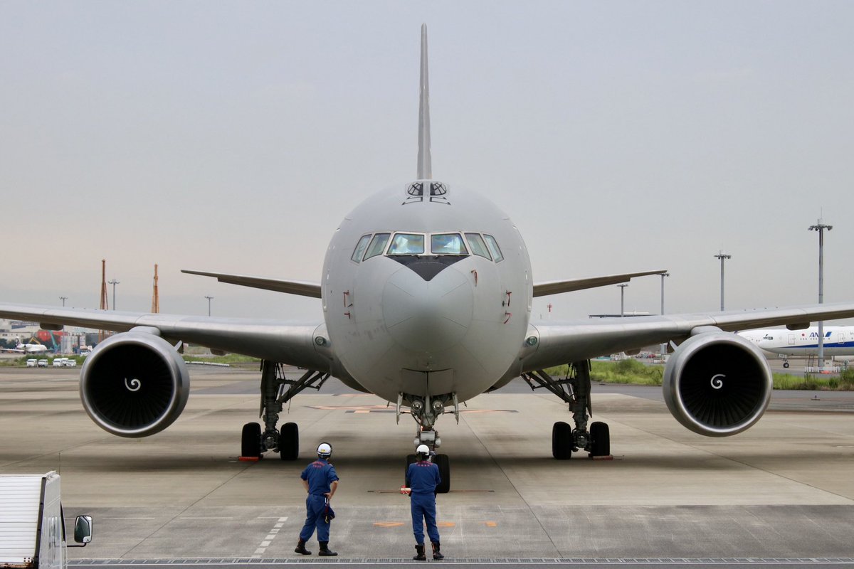Aliceshin798's tweet photo. とりあえず本来の目的の🇮🇹空軍KC-767Aを無事回収😚
#KC767A #RJTT #HND https://t.co/oyNmbvke20