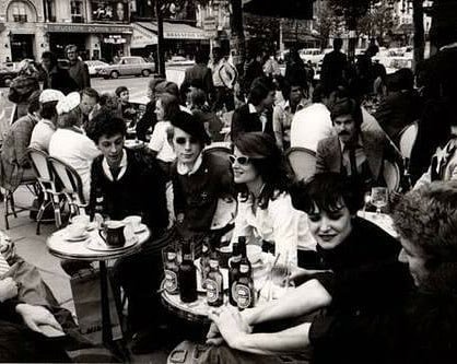 PunkRockStory's tweet photo. 50 years ago today

The Sex Pistols and their biggest supporters, The Bromley Contingent, Paris, September 4, 1976.

📸 Ray Stevenson

#punk #punks #punkrock #sexpistols #bromleycontingent #50years #history #punkrockhistory #otd https://t.co/8nNeZQL1zj