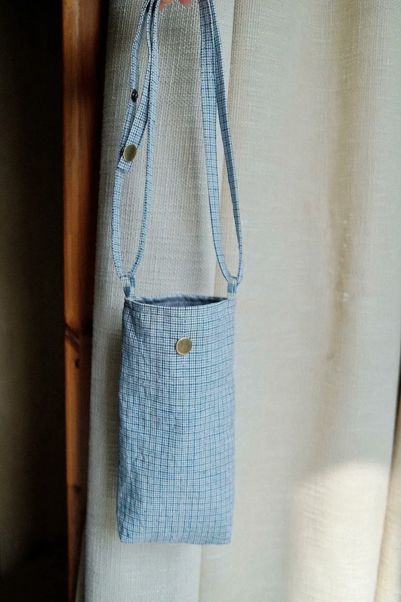 BaranTurhan6's tweet photo. Just finished my woven cotton pouch—added a hand-stitched star patch for a cozy, personalized touch! Perfect for holding my phone when I’m out exploring  #HandmadeCreates https://t.co/hSpAVbINuf