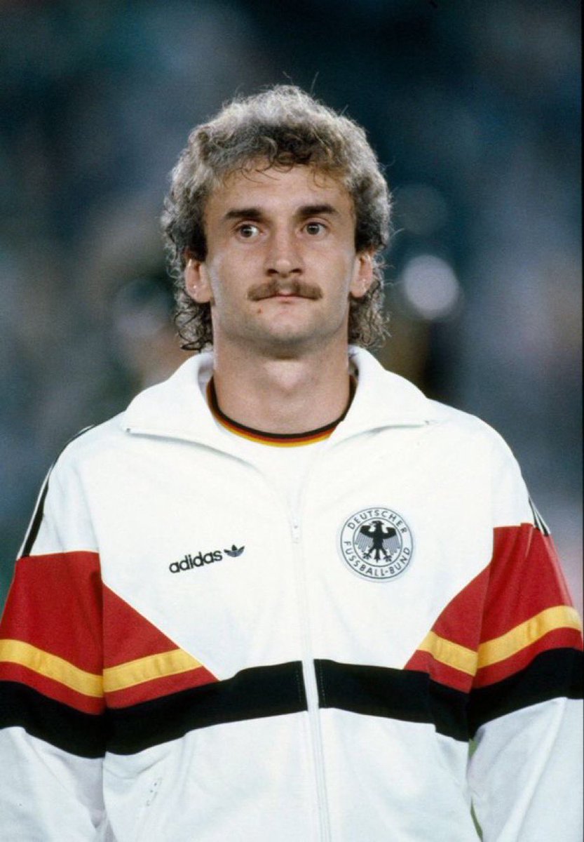 soccertorey's tweet photo. Guess the football player 

Lvl: 70% don’t know him https://t.co/qgLjpsiJcc