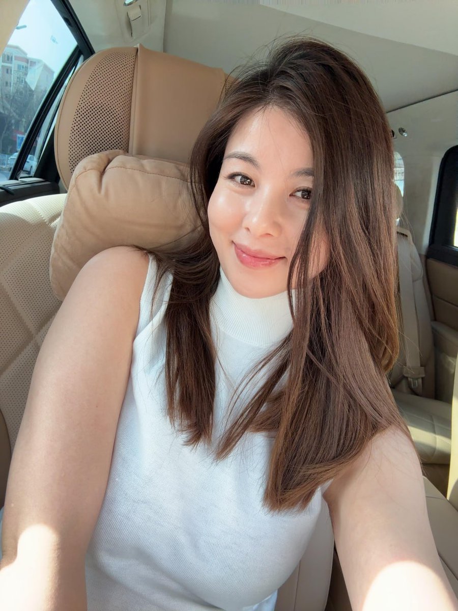 rozarsln's tweet photo. 如果我说想要...你会来吗？ https://t.co/OxKIi9hmPH