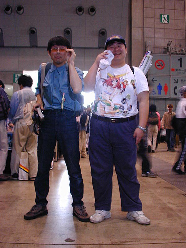 pap1yong's tweet photo. AI 発展の弊害で一番キツいの超有名画像の別アングルが発見された時の感動が無くなったことかもしれない https://t.co/9o2zsbMz8J