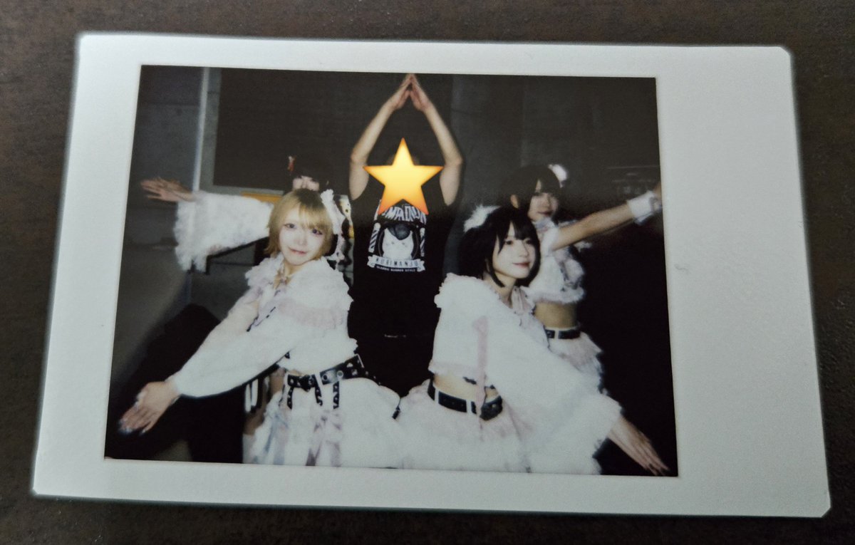 JUN1_JUN1_iz's tweet photo. 9/3 新宿Zirco Tokyo
MiiS・7日連続ライブ➁日目
☆の集合チェキ
#MiiS https://t.co/UE4wEkw7px