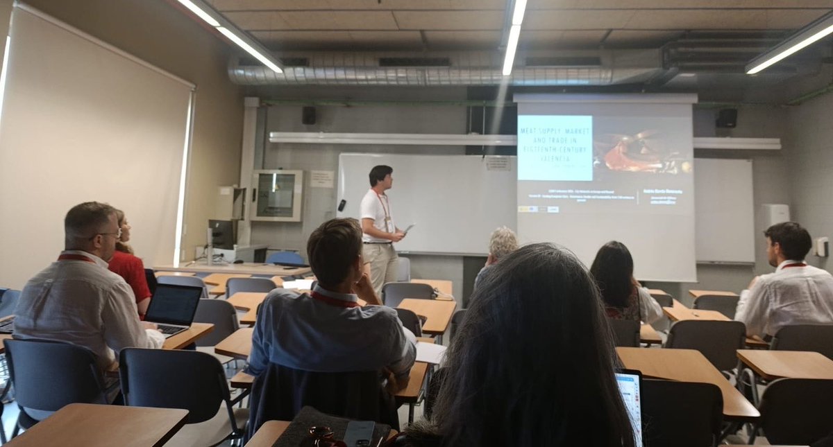 AndresBorrasB's tweet photo. Ayer tuve la suerte de poder participar en Barcelona (@GH_UB) en el 17 Congreso de la European Association for Urban History (EAUH), donde he presentado por primera vez los resultados de mi investigación sobre del abasto de la Carne en la Valencia del XVIII 🥩🍖🐏🔪 https://t.co/ExycxUGBzW