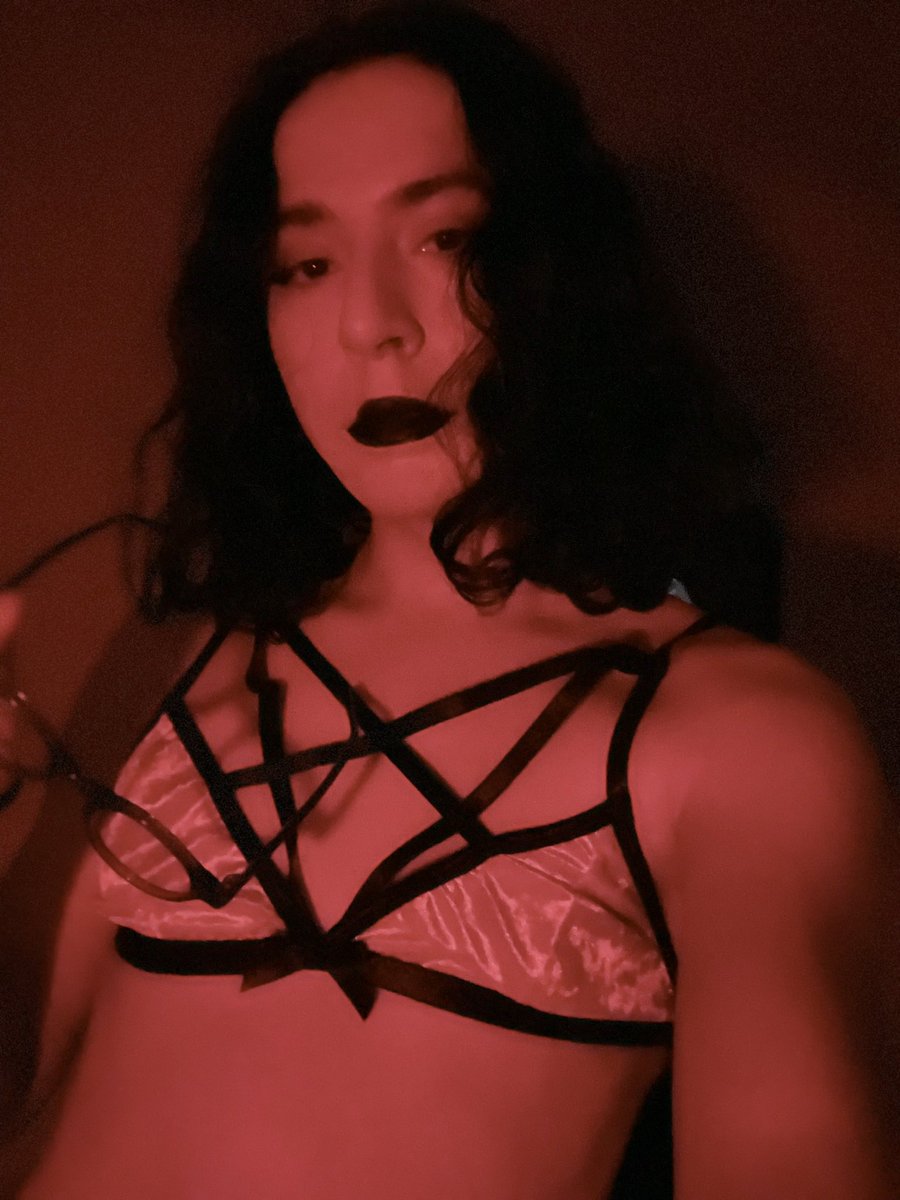 Maple_Bloods's tweet photo. Femboy and CD Working the hobby in San Bernardino blade tn 🖤 Hmu here or dms for detail other sissy or crossdress feel free to reach out too 🤭🖤 https://t.co/kcdTQiXDeG