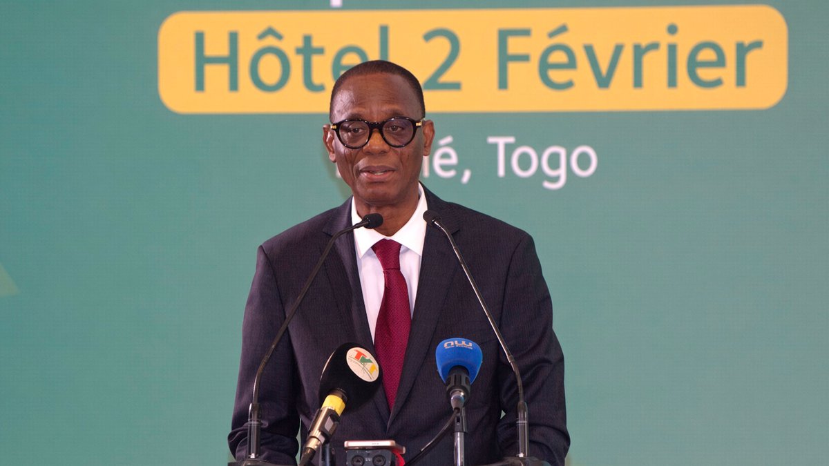 republicoftogo's tweet photo. Le ministre de l'Économie et de la Veille stratégique, Badanam #Patoki, a présidé jeudi à #Lomé une conférence consacrée aux contrats de partenariat public-privé (#PPP) #Togo
https://t.co/bQ3B1WJ2RS