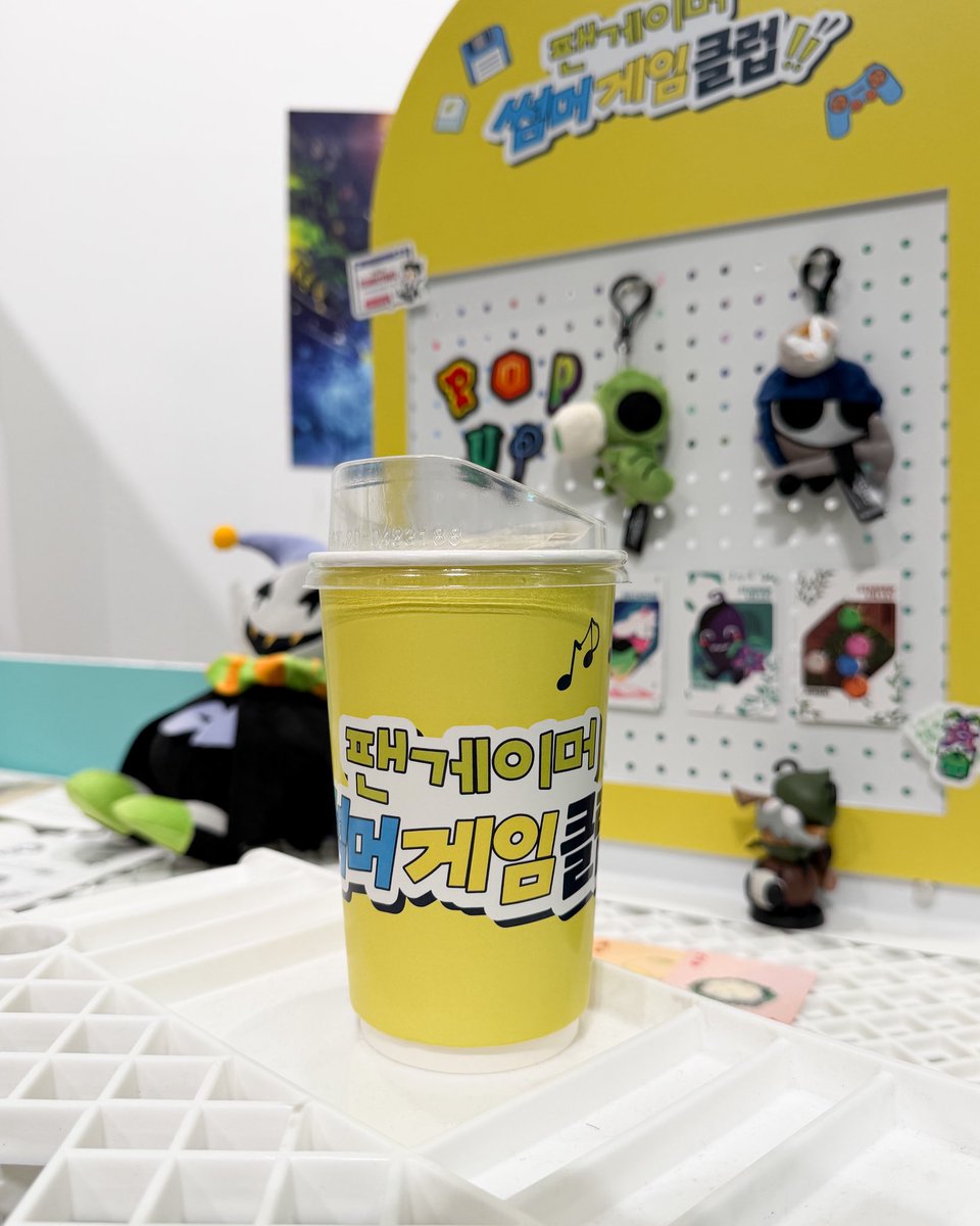 matteblack_kr's tweet photo. 퀘스트 종료 임박 🎮
FANGAMER × MATTE BLACK COFFEE
SUMMER GAME CLUB POP-UP
스페셜 음료도 마시고,
한정 이중컵과 코스터도 챙기고.
아직 클리어 못 했다면
지금이 마지막 찬스.
#FANGAMER #팬게이머 #SUMMERGAMECLUB #MATTEBLACKCOFFEE https://t.co/OvY2mnuVf6