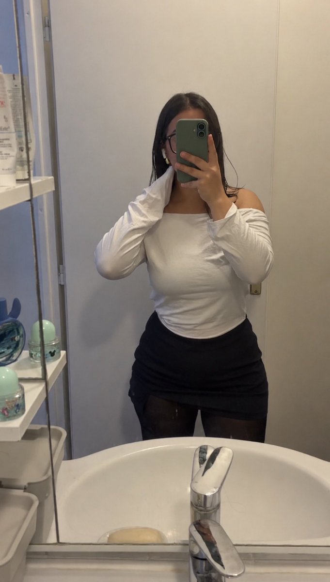reine_labeaute tweet picture