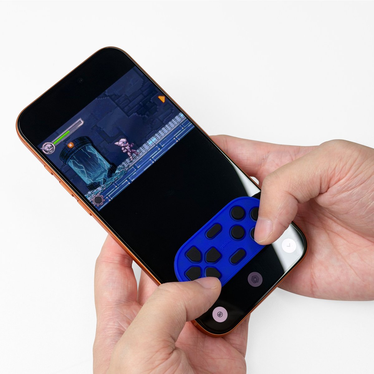 yoniqofficial's tweet photo. Touchscreen gaming, upgraded. 🎮
Stick on GamePatch, feel the click, and play.
No Bluetooth. No charging. No setup.
Just stick, press, and play.
#Yoniq #GamePatch #mobilegaming #gaminggear https://t.co/LNcUd2m8aE