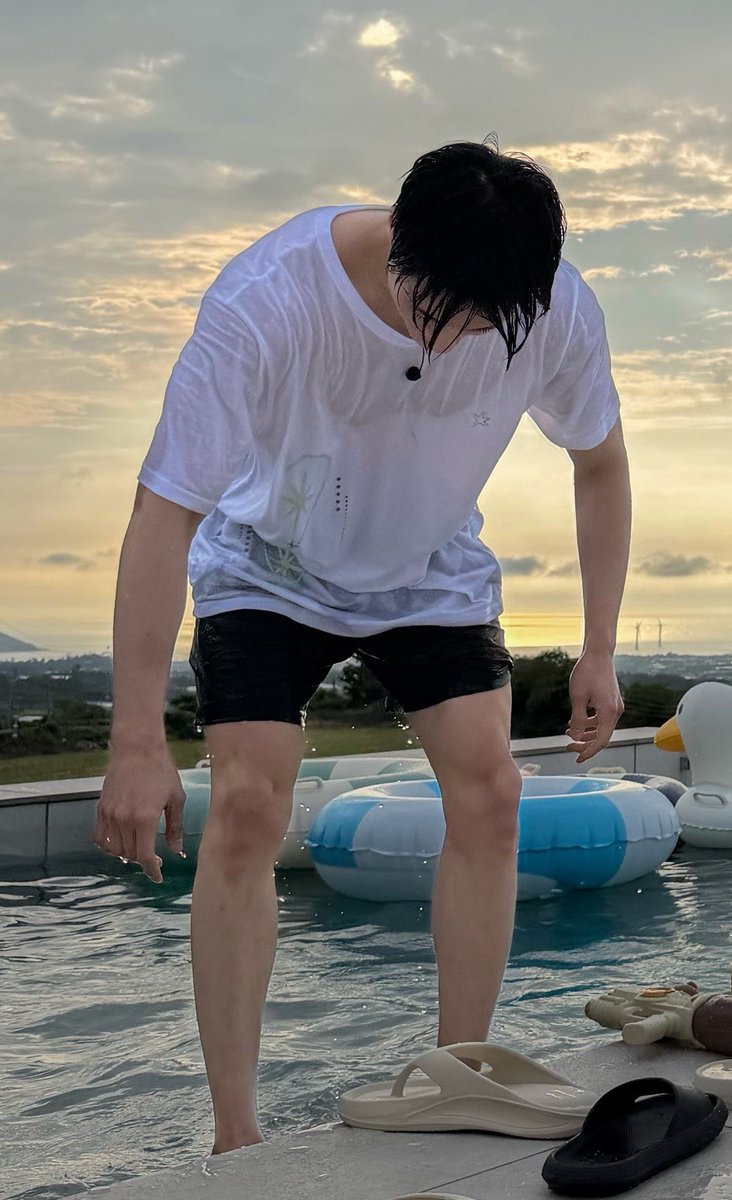 awnomin's tweet photo. THAT WAS CRAAAAZZYY 😭😭😭😭😭😭 lee jeno lu paling mantep sedunia......... https://t.co/VcFOLIHeUg