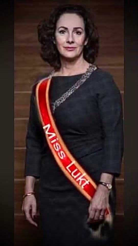 PSchuman7's tweet photo. @LucLujohuad Hij moet toch ergens geld van krijgen dit islamitisch TUIG van PRO! moeten toch lukken met Valsema als burgemeester!ook PRO!Nederland moet gaan "verbieden"iemand met een qe paspoort heeft NIETS te zoeken in de Nederlandse politiek!Zelfs prediken voor hun EIGEN religie!de islam. https://t.co/KGBjLf7V5x