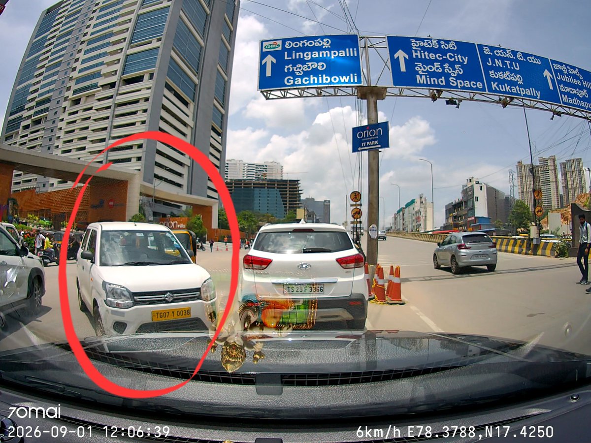 RavitejaCLVS's tweet photo. Wrong-Side Driving near DivyaSree SEZ Raidurgam and subsequently blocking the movement of traffic.
Location: DivyaSree SEZ Flyover
Date: 01 Sep 2026
Time: 12.06 pm
Car No.: TG07Y0038
Please take action @GACHIBOWLITRAF7 @CYBTRAFFIC @HYDTP https://t.co/JX30VsT4qJ
