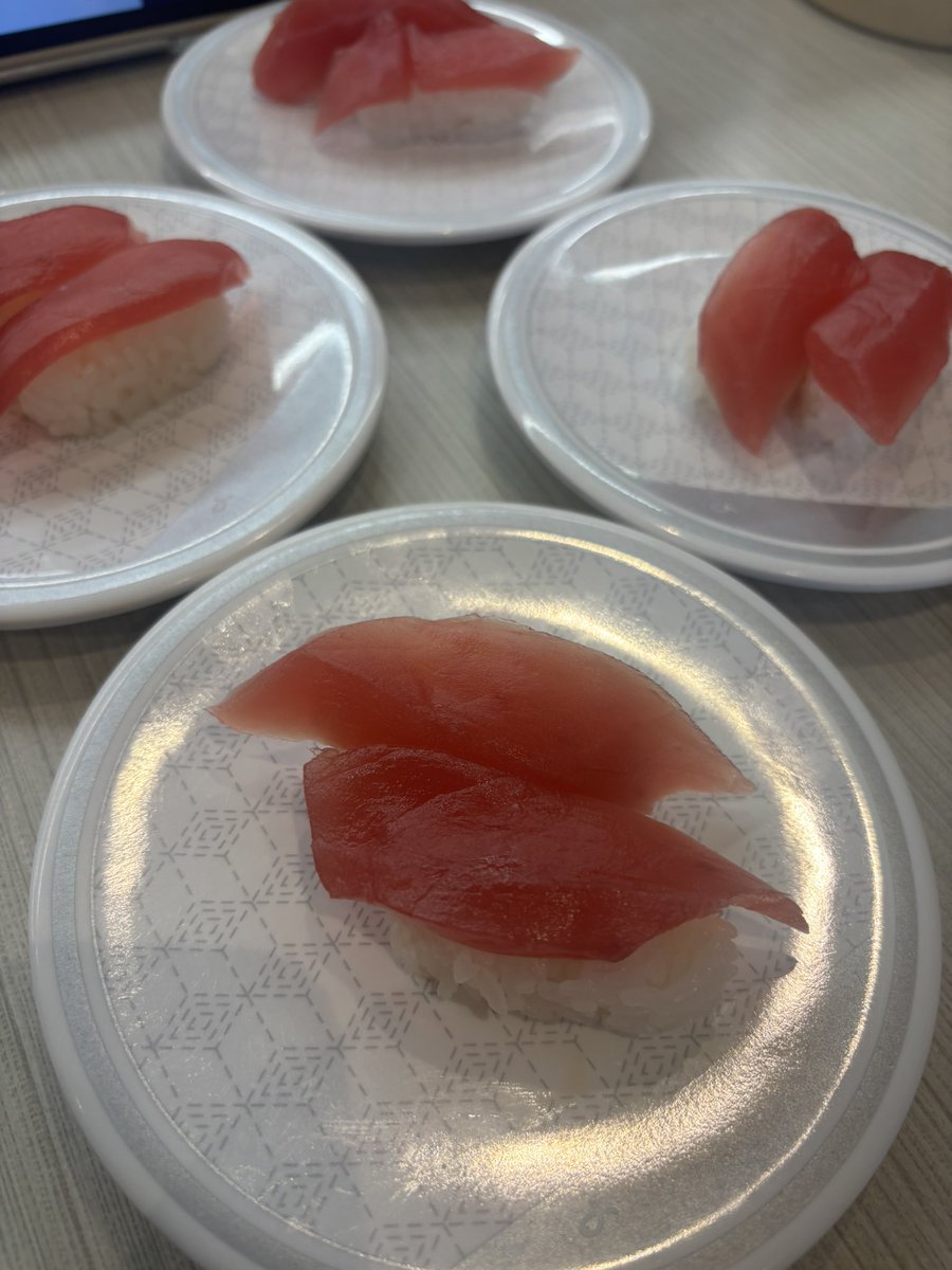 YUMENIDELL's tweet photo. なう(2026/09/04 12:56:22)
昼飯……※スマフォ電池残り🔋1% https://t.co/nbSAqyOpOF