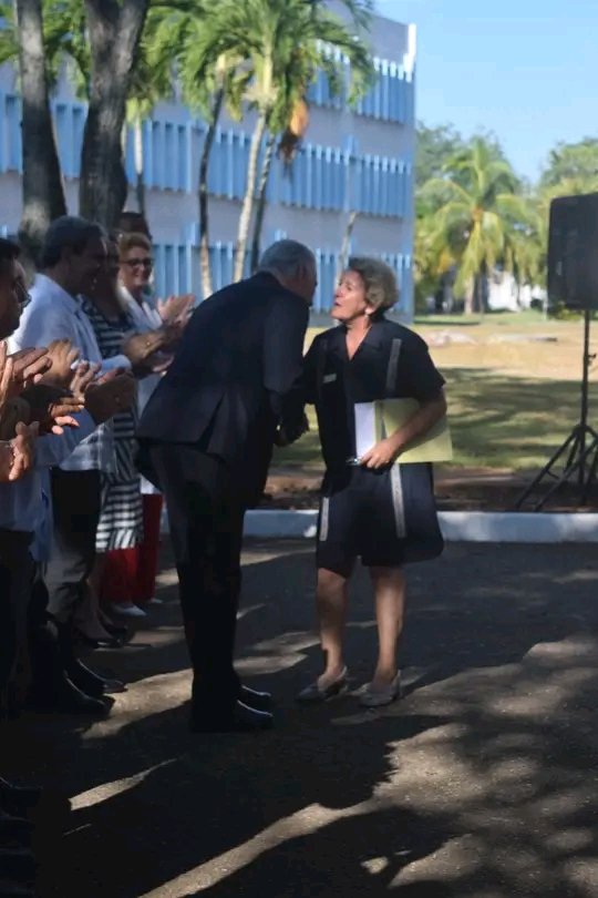 YLIY1903's tweet photo. Presidente Díaz-Canel en Matanzas dio inicio al curso universitario 2026-2027. En el centenario de Fidel y los 50 años del MES, se entregó el Sello 50 Aniversario a instituciones y docentes.
 #EducaciónSuperior #FidelCastro #UniversidadCamiloCienfuegos #UniversidadDeMatanzas https://t.co/emtvVhnmYI