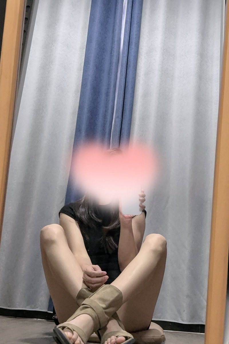 cat1507710's tweet photo. #腿控 #包臀裙 #对镜拍 删掉的都重新发吧 https://t.co/IvPgGNn5ln