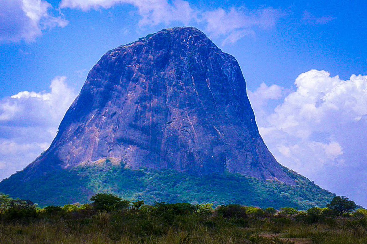 Omeri_meri's tweet photo. Good morning from Kidi Rwoth located in Abim District.

Abim Impact Marathon happens on 30th December 2026. Tour Abim and get to explore the beautiful #LabworHills that houses the biggest deposits of Gold in Uganda.
@OlengeTonny ,@GiftGrace01 

#AbimImpactMarathon2026 https://t.co/bztefysLgU