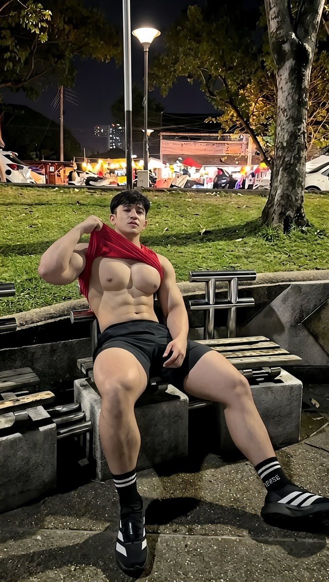 coklatmanis71's tweet photo. Bodygoals 

Ni masnya ngg mau gtu japri aku 🫣 https://t.co/sO2QgUvsbQ