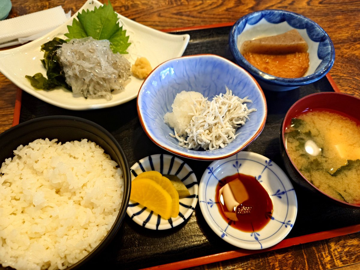 400X_31's tweet photo. 今日はしらすの気分！
やっぱ生しらす美味いて( ‘ω’)ŧ‹”ŧ‹” https://t.co/fSleo30nzm