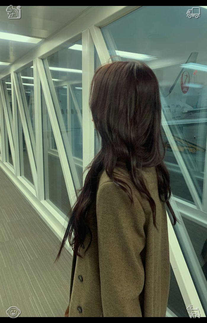 auliarivki's tweet photo. The sculptures at the exhibition are quite captivating. Mia arrived with her latte, which came in a cup decorated with a cat's face, and gestured toward an empty sofa by the window. "That spot works well—Luna, our Persian, may come over to sit with you if she feels like it. Sh https://t.co/YHVm0CoWOF