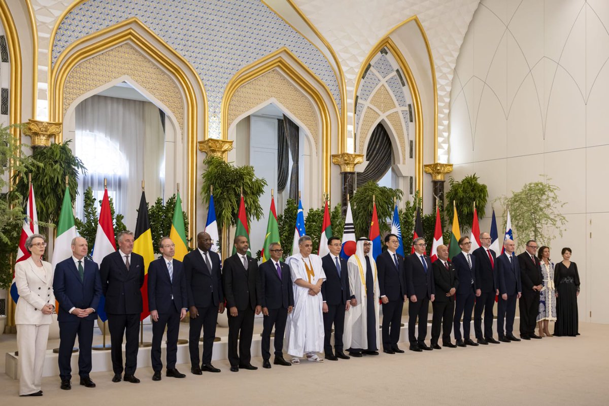 MoFAmv's tweet photo. Ambassador Thoriq Ibrahim presents credentials to the President of UAE

📃Press Release | https://t.co/ZpcTylHIeK https://t.co/4H1PxzpALe