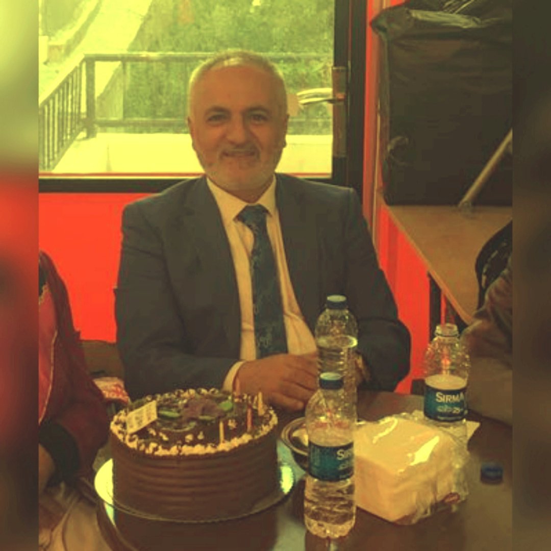 BilginUstadAdem's tweet photo. #BenimÖmürYolculuğumdaBuVar
Geriye Dönüp Baktığımda Acısıyla
Tatlısıyla yaşanmış binbir anısı Var
Birikmiş güzel DastcaTecrübem var
Yüzüm Kırıştı Saçım Ak Düşüşü Var
Yüreğime kattığıOlgunca şükürü var
İyiki severek yaşamışım deyişim var
YeniYaşımÖmrümSağlıkHuzurOlsun
#İyikiDoğdum https://t.co/KWd2I08oIY