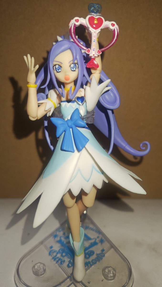 i2rxv's tweet photo. 「ダイヤモンドシャワー!!」
＃キュアダイヤモンド
＃ダイヤモンドシャワー
＃ドキドキプリキュア https://t.co/cOAQgtwKhA