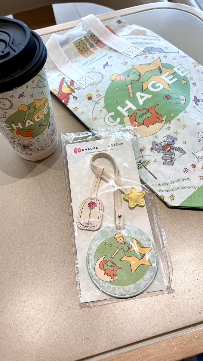 weirdniss's tweet photo. GEMESSS SEMUAAA WEH 😭✨
i loooooveeeee le petit princeeee 🤴

matchanya juga enak 😋 

(moga collabnya lamaaa biar semua bisa kebagiann!!) https://t.co/z3aAbIGINZ