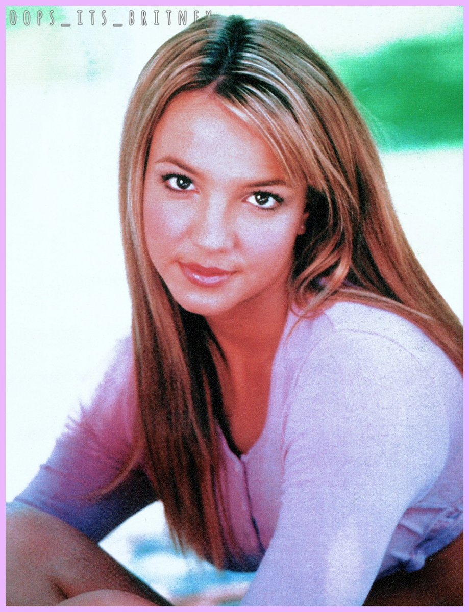 JacquesMasagjj's tweet photo. Britney Spears photographed by Timothy White in spring 1999. Please credit me if you repost my edits. Thanks for the support, love you all. https://t.co/wYmLWL2rwz
