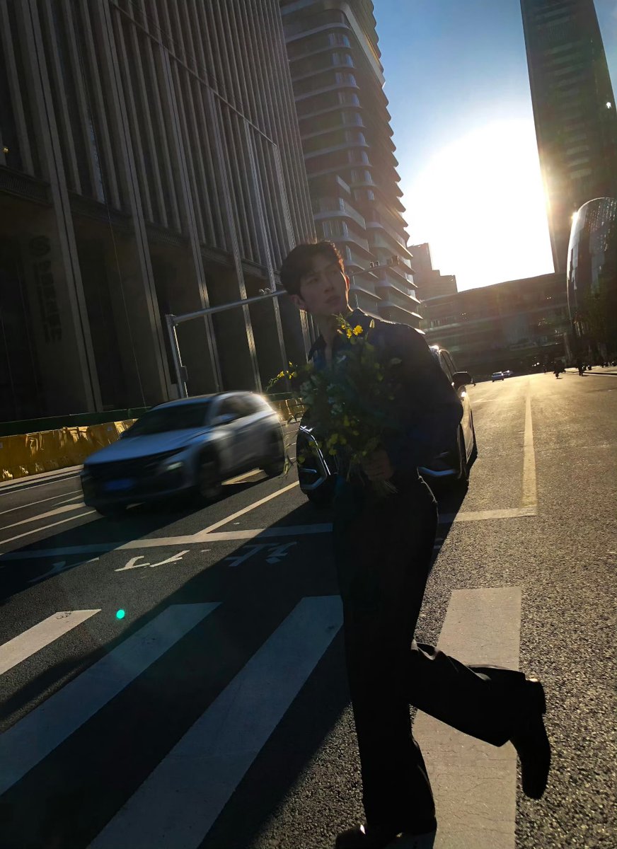 dearlyboran's tweet photo. [3/4] #JingBoran #井柏然 https://t.co/vMWVJwxxR7