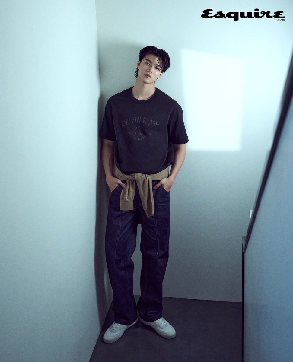 Wpnnz8's tweet photo. พี่นายแบบหล่อไม่ไหววว 🥺🤎🤏🏻

#Meennicha8 #Calvinklein https://t.co/r7gQqFXiyr