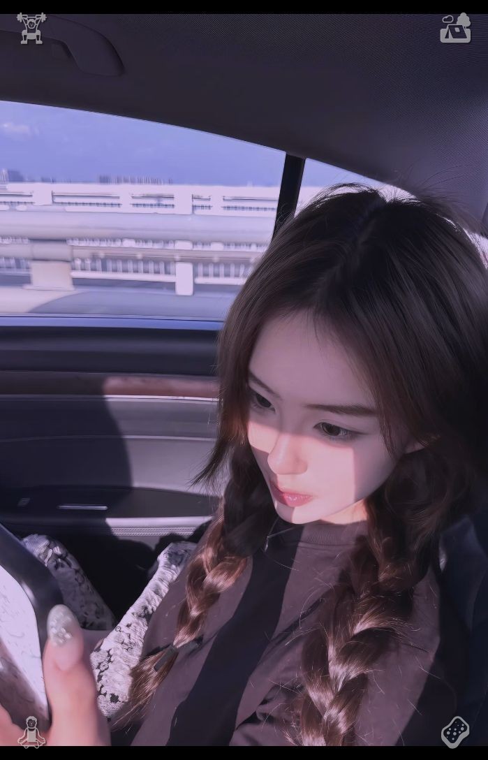 junco9993's tweet photo. 🌸A stroll in spring, blossoms unfolding. Ambition lacking thankfulness fosters a hollow soul. Pursue your aspirations with courage, but never overlook the quiet joys woven into your everyday life. https://t.co/88y7BTbRN5