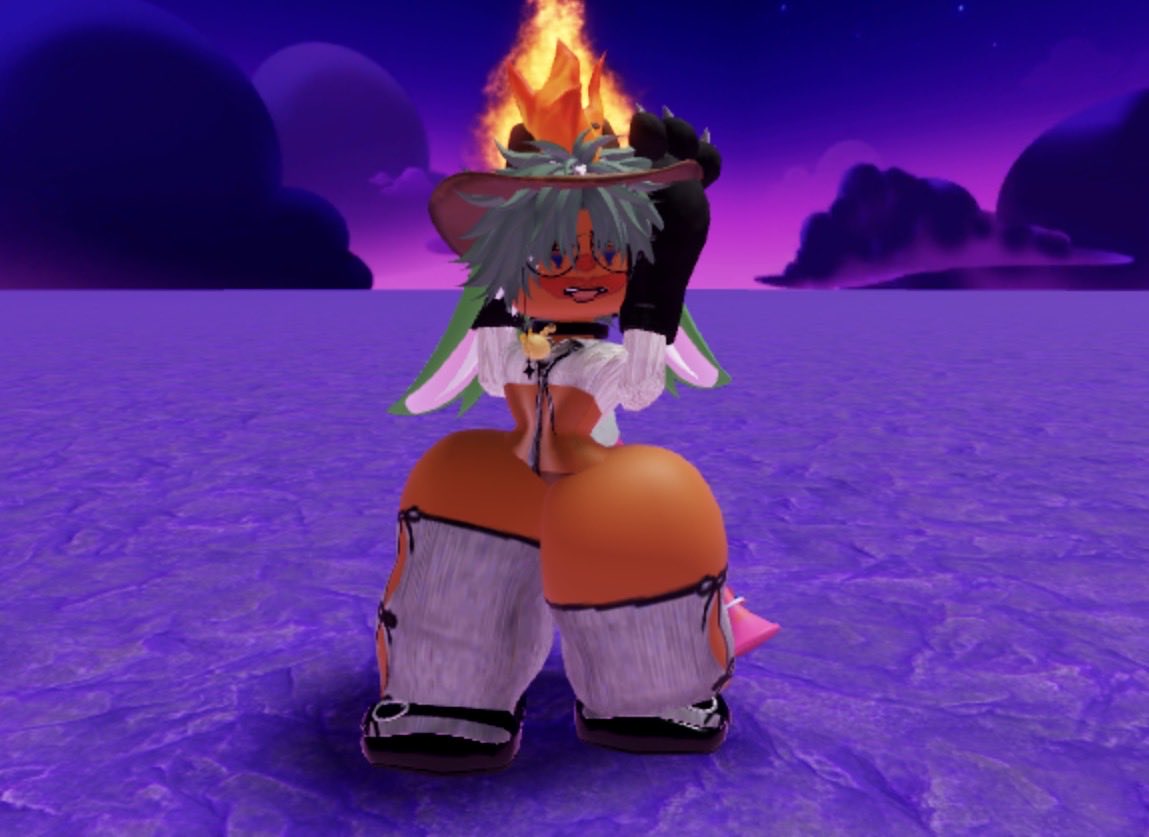 DEXHCc tweet picture